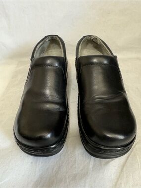 Women’s Klogs Slip On 7.5 M Comfort Footwear Occupational Nursing Waitress